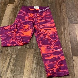 Nike pro cropped leggings